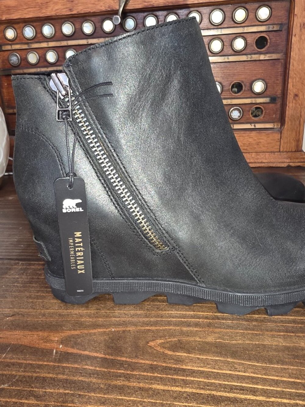 Sorel Black Materiaux Booties Sz 9.5 NWT